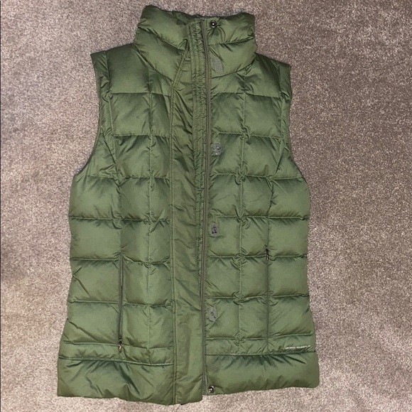 Green Columbia Vest - Picture 1 of 3